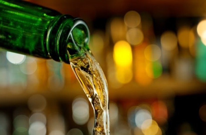 Glass bottle is preferable