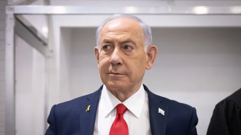 Netanyahu spars with prosecution over 2015 Walla interview, Election Day video, in trial hearing