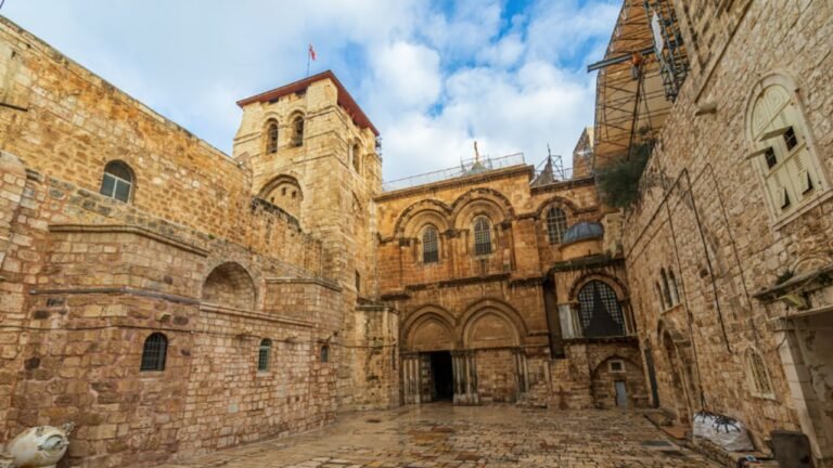 Jerusalem's Assembly of Catholic Ordinances condemns destruction of statue of Jesus in s. Lebanon