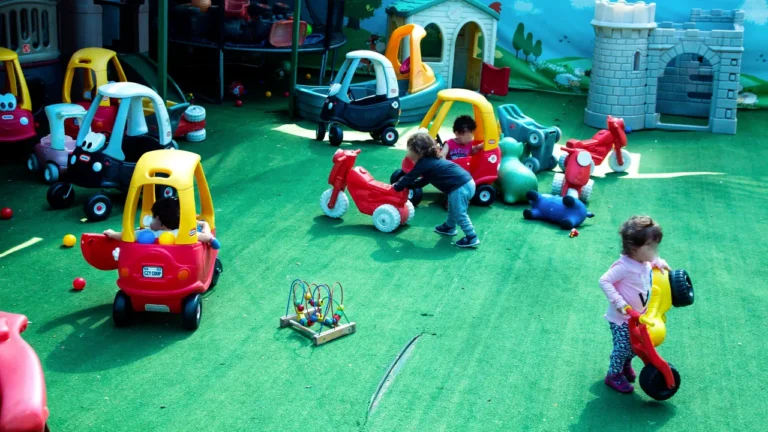 Police find over 20 toddlers at unlicensed daycare center in Jerusalem