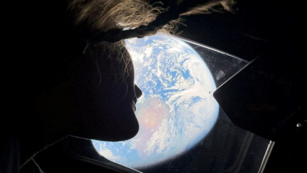 WATCH: Artemis makes lunar flyby as moon mission breaks record for human distance from earth