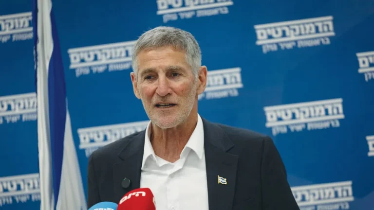 As Israel enters election season, Netanyahu's opponents face a math problem