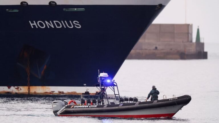 Hantavirus-hit cruise ship due to arrive at Rotterdam port as final destination