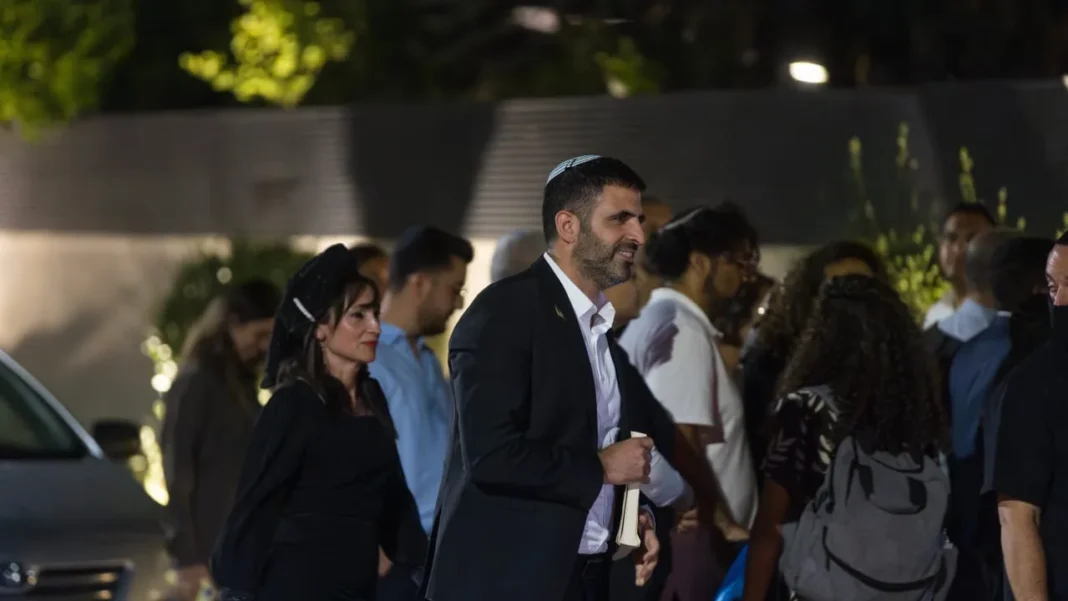 Police officials criticized for attending Ben-Gvir's birthday party