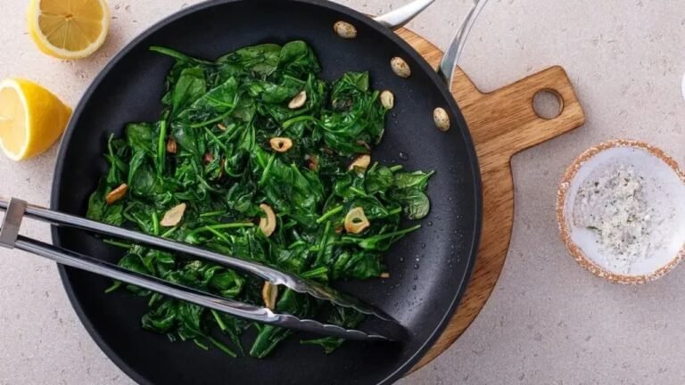 What to eat and what to avoid to soothe irritated and inflamed skin