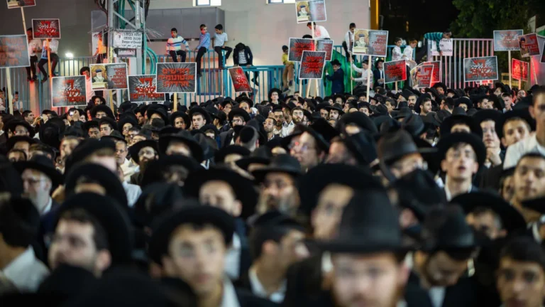 'A national disgrace': Netanyahu, MKs decry rabbi who hurled abuse at Zamir at anti-draft rally