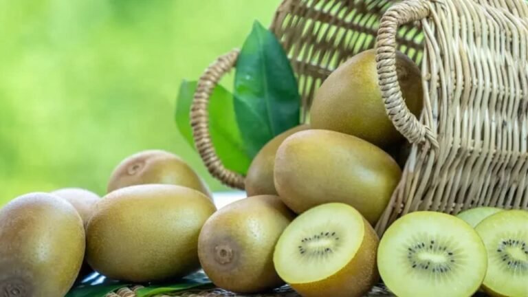 A small superfood with a big impact: What really happens to the body when eating kiwi