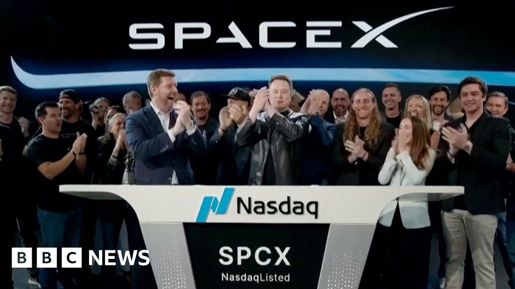 Elon Musk gets public trading of SpaceX under way from Texas
