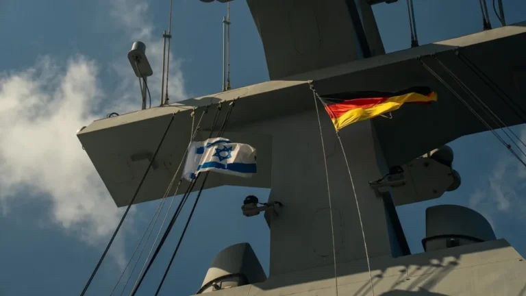 Israel Navy hosts German delegation, vessel at Haifa Naval Base