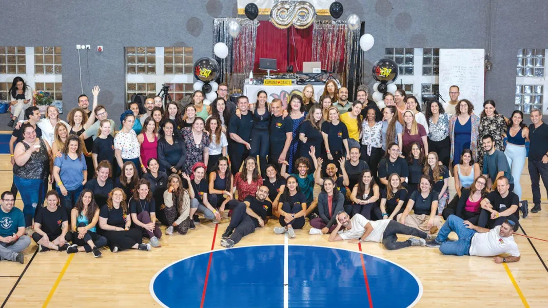 Komuna: Connecting young Israelis and olim through the power of Israeli folk dance