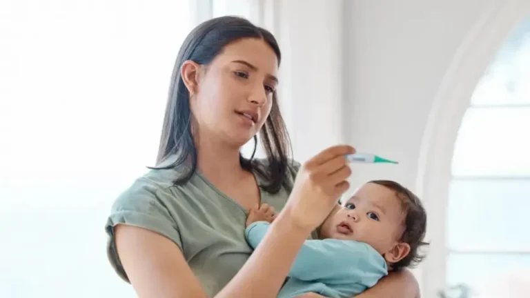 The baby has a fever: From what number should you start to panic? A guide for parents