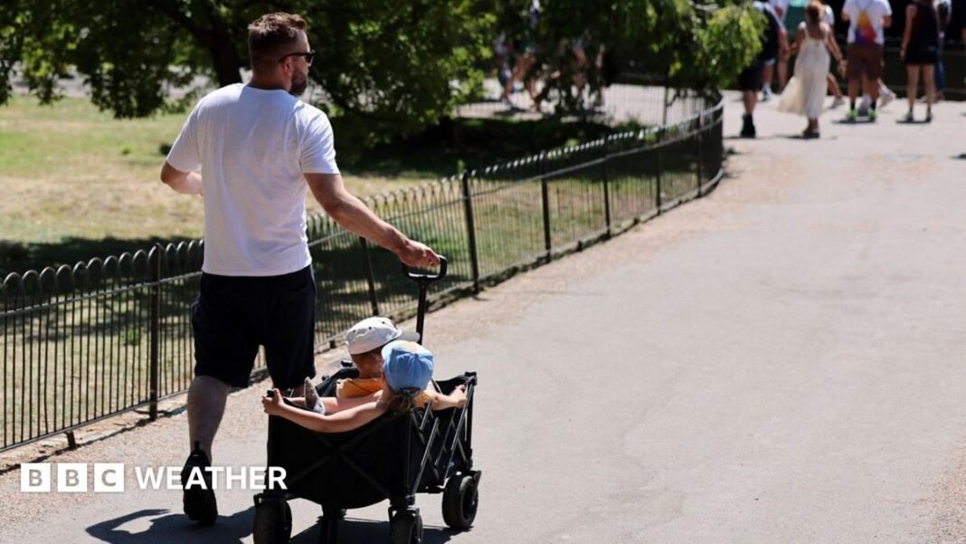 UK bakes in 35C highs as heatwave to continue next week UK bakes in 35C highs as heatwave to continue next week